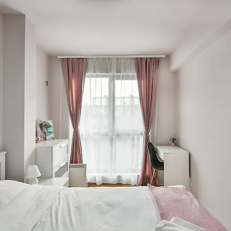 Cozy Flat Grand Mall Апартаменты *