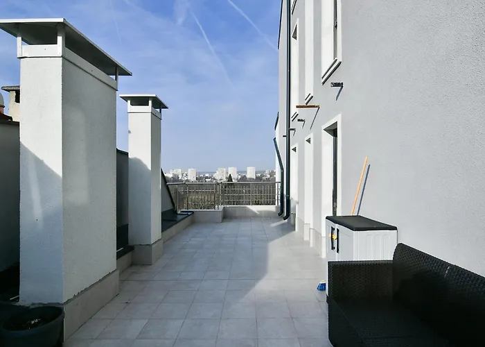 Cozy Flat Grand Mall * ヴァルナ